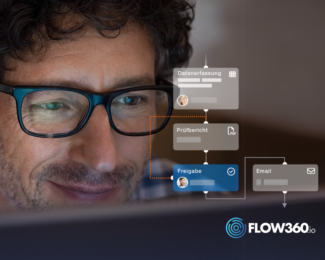 Ein Mann schaut auf den Bildschirm eines Computers im Vordergrund ist ein Workflow abgebildet.
